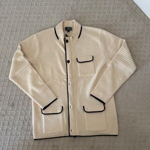 Pure wool men’s blazer with brown trim and details